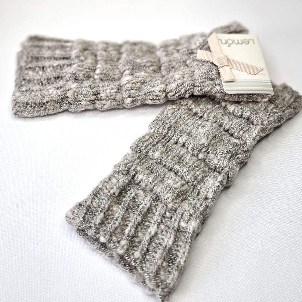 Lemon 🍋 Wrist/Hand Warmers/ Fingerless Gloves Silver/Grey NWT!